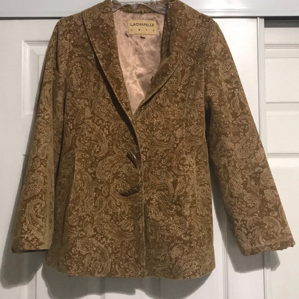 Paisley print woman’s coat-Euro Sz 40/Med in US